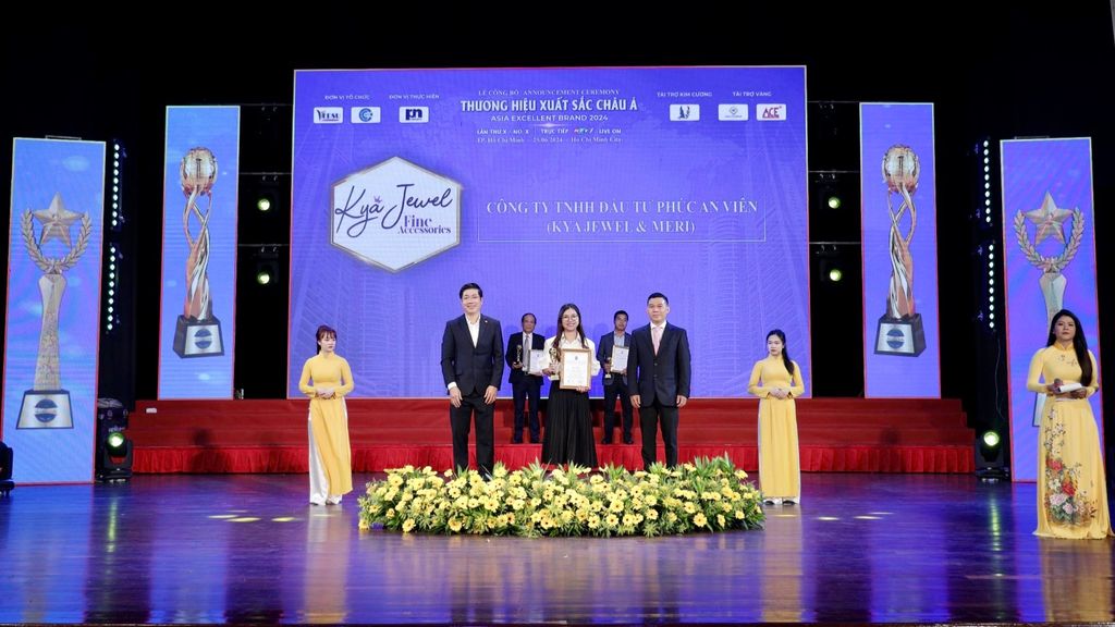 CÔNG TY TNHH ĐẦU TƯ PHÚC AN VIÊN VINH HẠNH KHI TRỞ THÀNH MỘT TRONG TOP 10 THƯƠNG HIỆU XUẤT SẮC CHÂU Á NĂM 2024