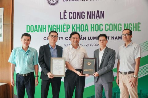 LUMI TỰ HÀO ĐÓN NHẬN “CHỨNG NHẬN DOANH NGHIỆP KHOA HỌC CÔNG NGHỆ”
