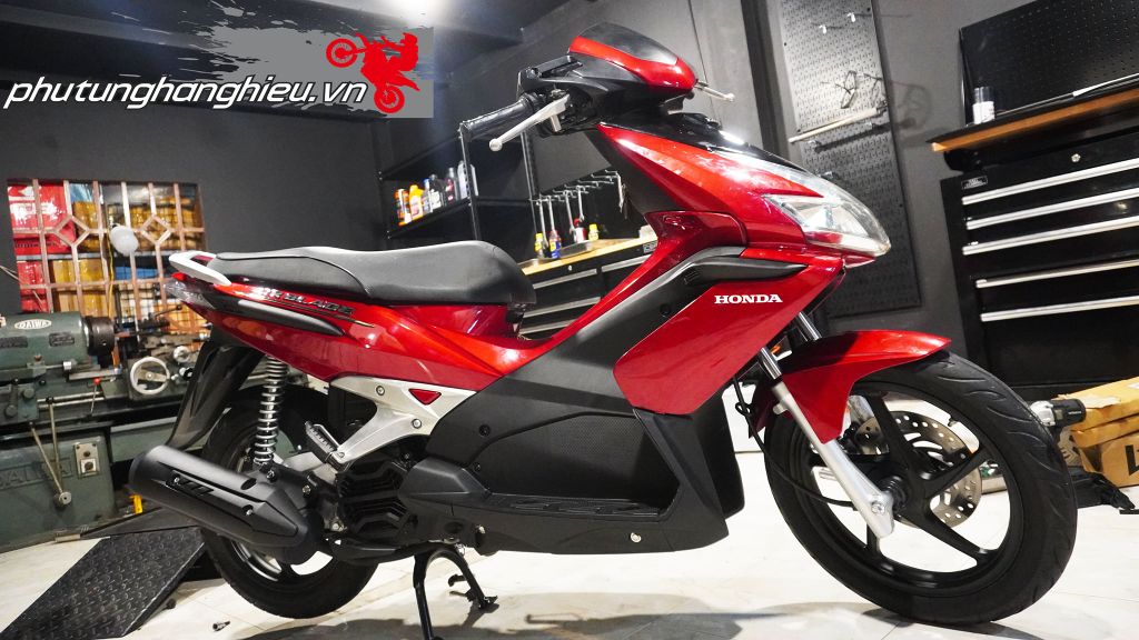 HOÀN THÀNH NHIỆM VỤ DỌN MỚI XE AIRBLADE ĐỜI ĐẦU