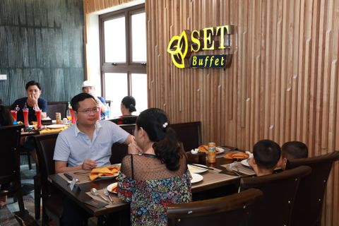 Review Nhà hàng Buffet Hải sản Cao cấp ở Hà Nội