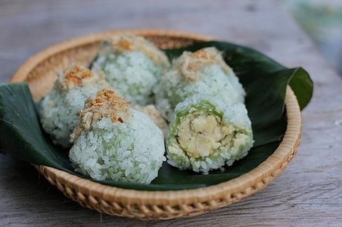 Hành trình vẻ đẹp - Rong ruổi đêm Hà Nội theo tiếng rao Bánh Khúc
