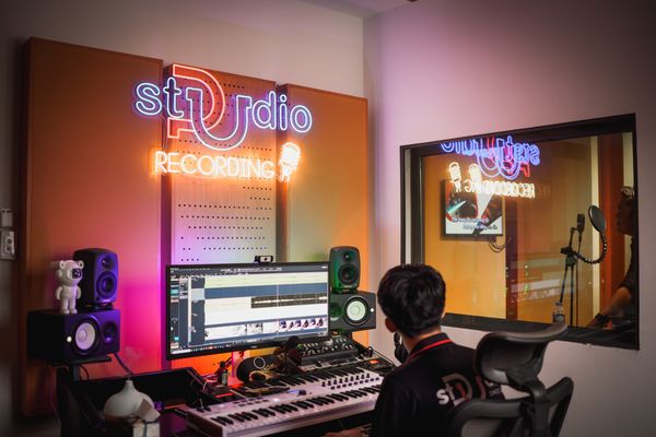 dich-vu-thu-am-bai-hat-tai-phong-thu-am-pustudio-go-vap