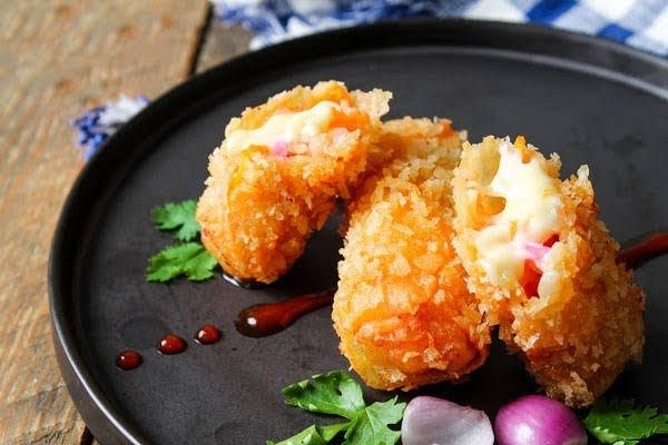 Cách làm nem hải sản cho mâm cỗ Tết thêm hương vị biển