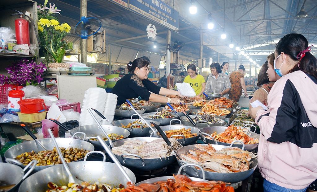 Về Cần Giờ thưởng thức hải sản ngon ngất ngây mà giá cực rẻ