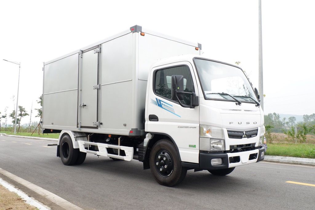xe tải mitsubishi fuso canter tf4.9