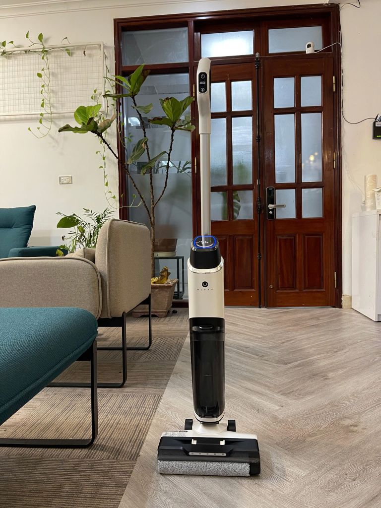 Lau nhà bằng máy hút bụi Ultty SCW18