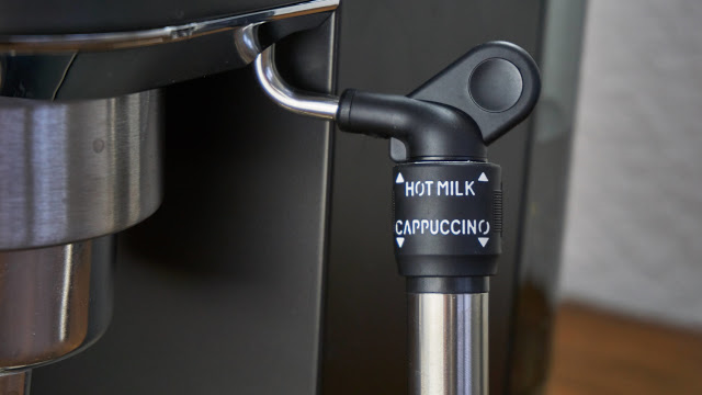Vòi tạo bọt sữa Máy pha cafe espresso Delonghi EC785.GY Dedica