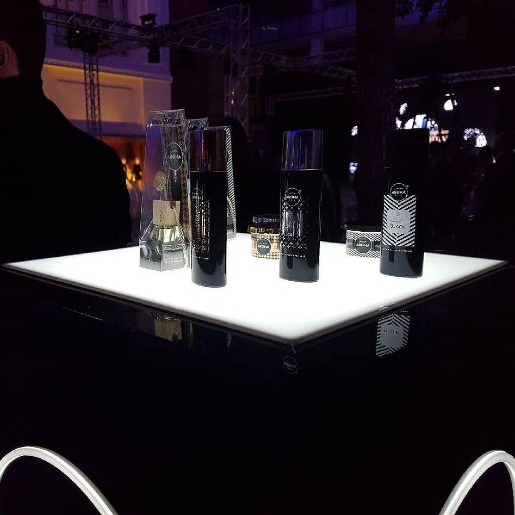 NƯỚC HOA DẠNG XỊT TINH DẦU THIÊN NHIÊN AROMA CAR PRESTIGE SPRAY
