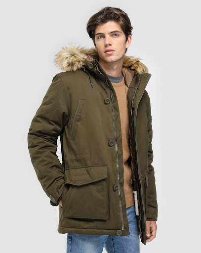 Áo parka là gì? Tips phối đồ với áo parka không lo lỗi mốt