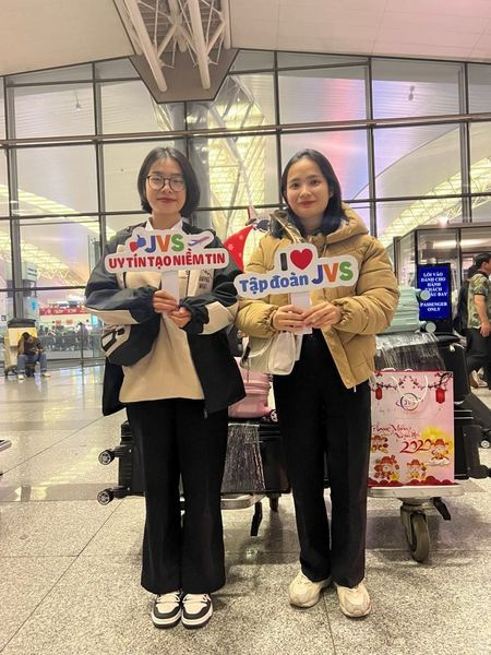 2024年1月12日　出国おめでとうございます！弊社2名の実習生【介護2女】が日本へ出国しました。