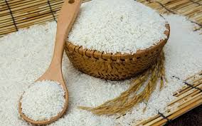 Nhu cầu nội địa tăng vọt vì Covid-19 lây lan kéo giá gạo xuất khẩu Việt Nam tăng trong tuần qua