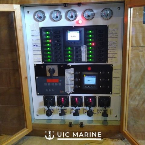 Cung cấp trọn gói thiết bị điện tử hàng hải cho du thuyền 2 thân CEMA1200SF