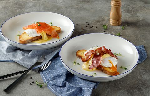 HOW TO MAKE AN EGG-CEPTIONAL BENEDICT?
