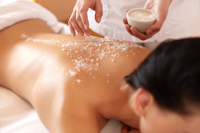 CÓ NÊN TẨY TẾ BÀO CHẾT TOÀN THÂN? CÔNG DỤNG CỦA TẨY TẾ BÀO CHẾT?