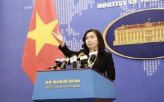 Việt Nam lên tiếng việc tàu cá Việt Nam bị tàu hải cảnh Trung Quốc ngăn cản và đâm chìm.