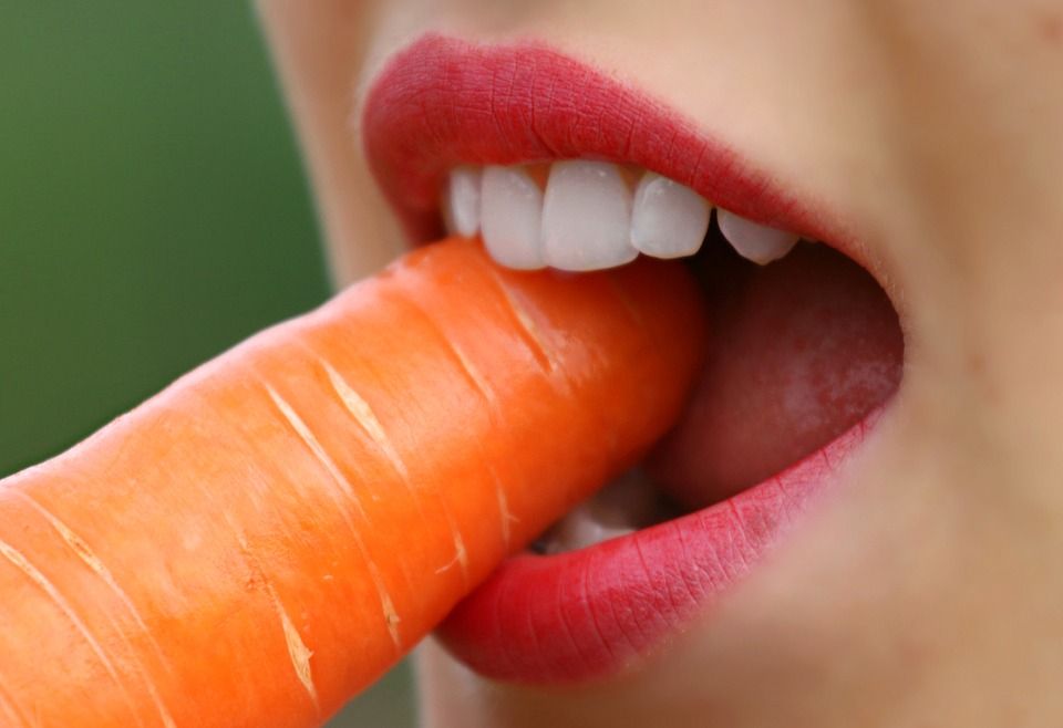 12 siêu bí kíp làm trăng răng hiệu quả và đơn giản tại nhà