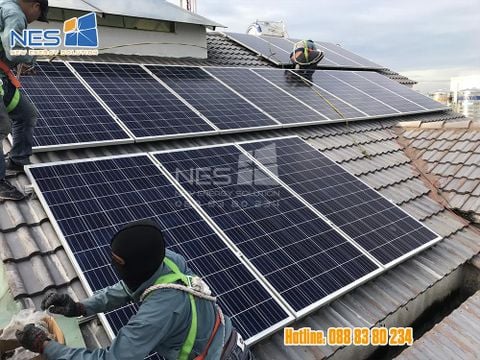 15 tấm pin năng lượng mặt trời tổng công suất 5.17 kWp trên mái nhà Bình Tân, Tp. HCM