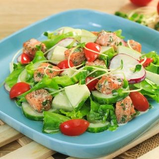 SALAD TÁO CÁ HỒI SỐT SỮA CHUA