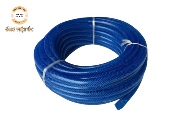 Ống bơm nước cao su và ống nhựa bơm nước: So sánh ưu, nhược điểm