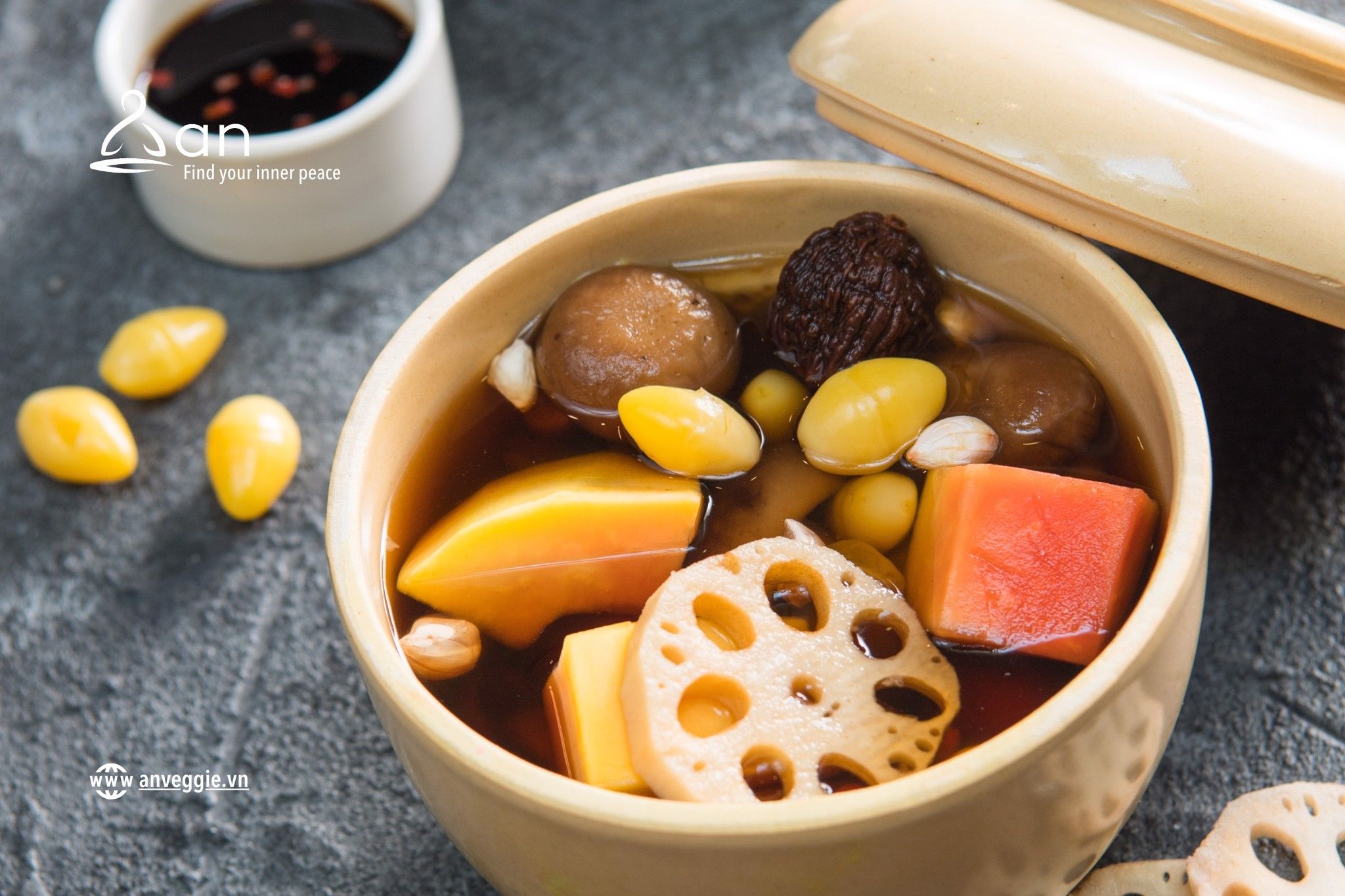 STEWED PAPAYA WITH HERBS FOR THE HOT SEASON