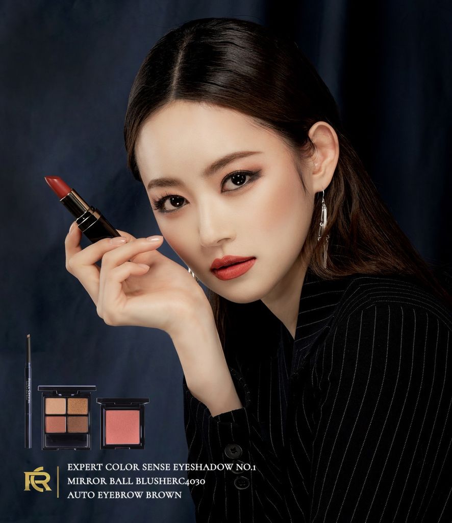 Phong cách sắc sảo quyến rũ