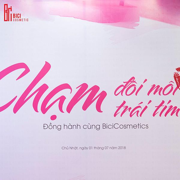 TƯNG BỪNG NGÀY HỘI
