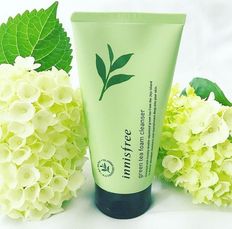 Tại sao Sửa rửa mặt trà xanh Innisfree Green Tea Foam Cleanser luôn cháy hàng ?