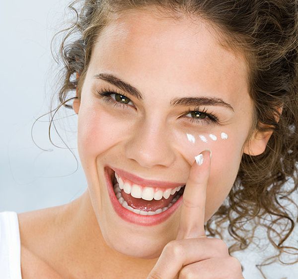 Cú Đêm Không Lo Về Vùng Da Ở Mắt Nữa Nhé