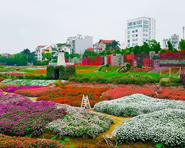 10 địa điểm chụp ảnh Hồ Tây đẹp và thư giãn không muốn về