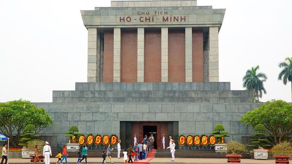 Lăng Bác Hồ - Hướng dẫn chi tiết tham quan Lăng Bác từ A - Z