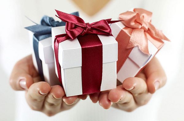 20+ Món quà tặng sếp để ghi điểm tuyệt đối