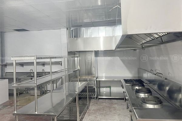 Khu bếp nhà hàng được thiết kế với kinh nghiệm và chuyên môn cao