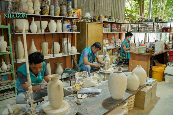 Xưởng gốm Thủ Biên - Chuyện về những nghệ nhân, người làm nghề gốm thủ công Nam Bộ