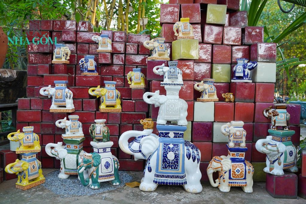 Gốm Xuân Ất Tỵ | Đôn Voi, Sản Phẩm Truyền Thống Chuyên Chở Ký Ức Tết Xưa