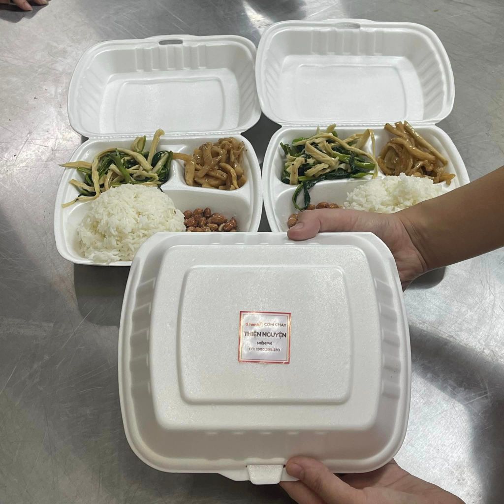 HOAN HỶ TUẦN RẰM - 5FOODS PHÁT CƠM CHẠY THIỆN NGUYỆN MIỄN PHÍ