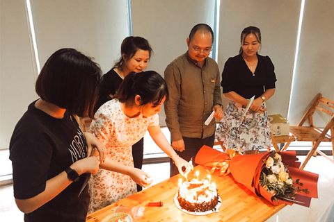 Carbon VN chúc mừng sinh nhật nhân viên công ty tháng 9+10