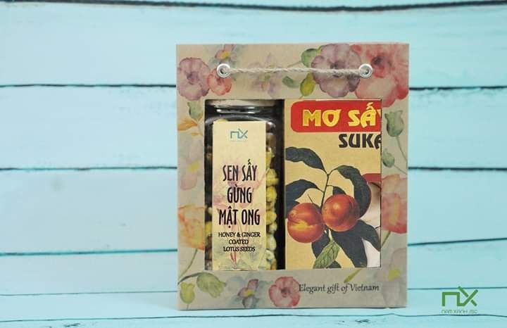 Túi giấy quà tặng nhỏ xinh từ hoa quả sấy và hạt sấy