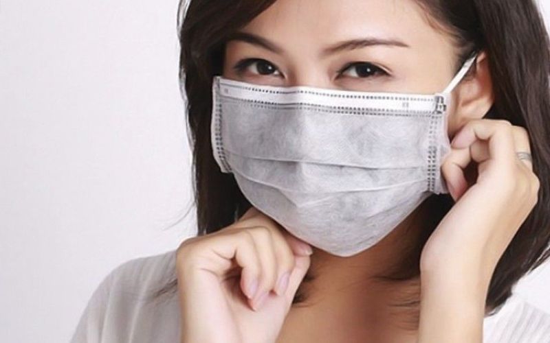 Da vẫn rạng rỡ dù phải đeo khẩu trang thường xuyên