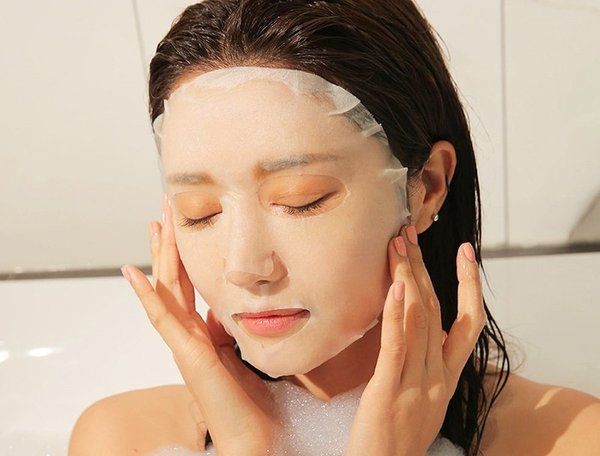 Dưỡng da pha lê chỉ 3 phút mỗi ngày với bí quyết của phụ nữ Nhật Bản