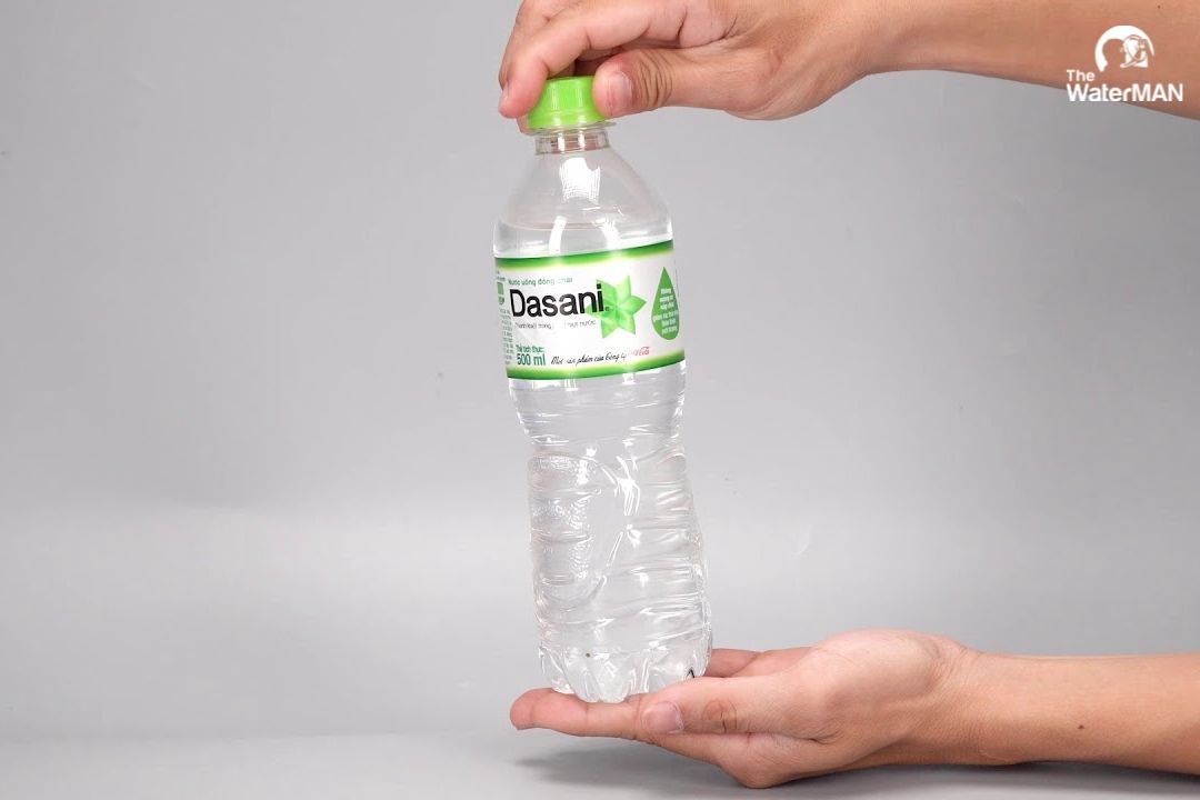 Mẫu chai nước lọc dasani thân thiện với môi trường