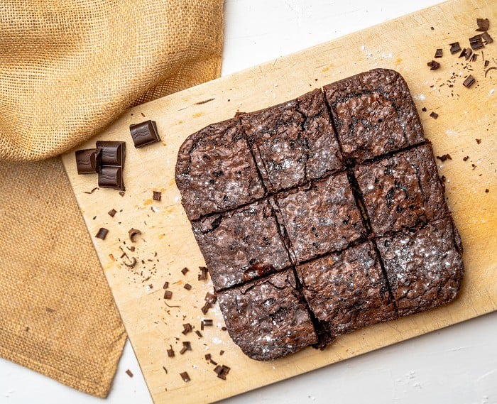 Cách Làm Bánh Brownie Socola & 10 Bí Quyết Để Bánh Ngon Hơn