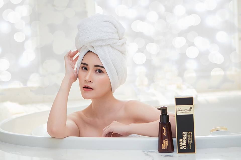 CÓ NÊN DÙNG SỮA RỬA MẶT HANAYUKI - HANA CLEANSER