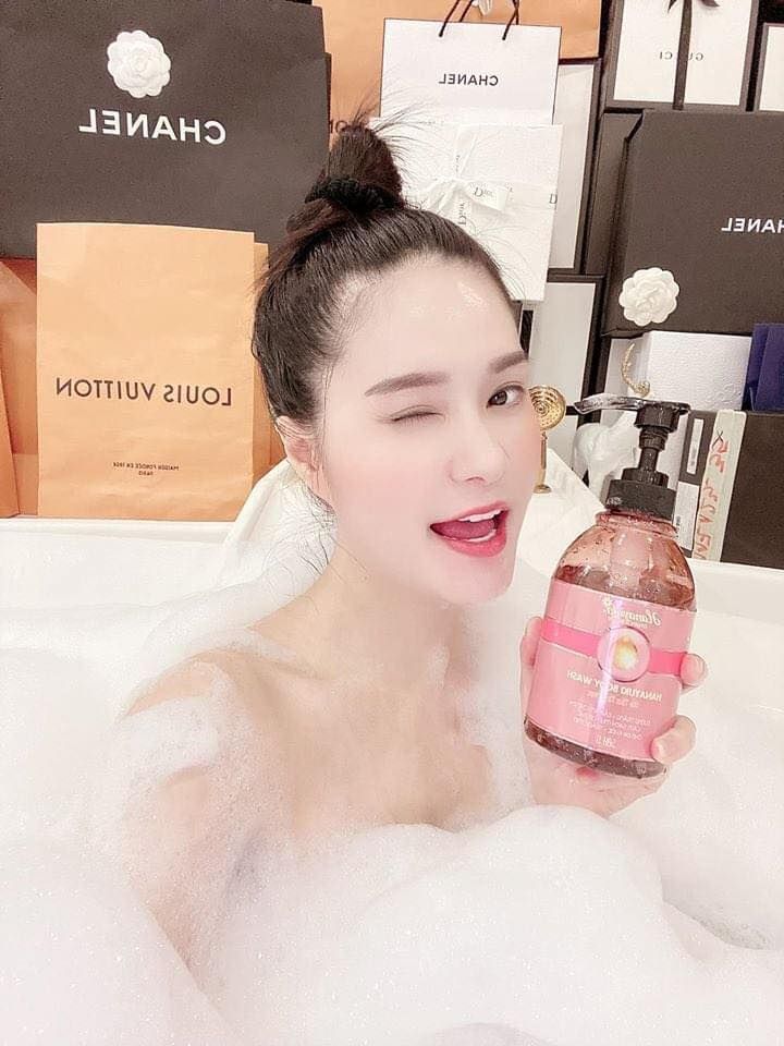 SỮA TẮM TRẮNG NƯỚC HOA VÀ DẦU GỘI TRỊ LIỆU THẢO DƯỢC HANAYUKI