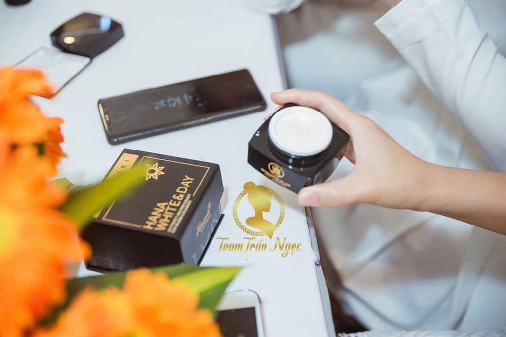 HƯỚNG DẪN BÍ QUYẾT XÓA SẠCH NÁM, TÀN NHANG CỰC ĐƠN GIẢN VÀ HIỆU QUẢ TẠI NHÀ CÙNG HANAYUKI