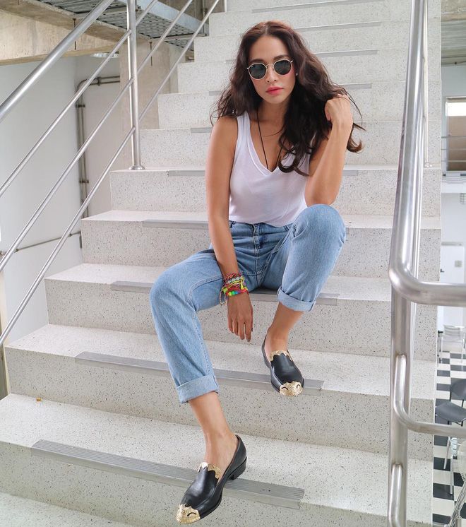 Đại diện các chị em mặc thử 8 loại quần jeans phổ biến, cô nàng này đã tìm ra loại tôn chân nịnh dáng nhất