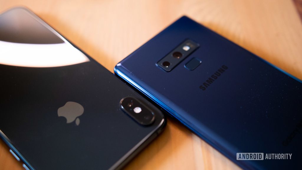 Samsung thừa nhận đang học hỏi Apple, sau khi một cổ đông nói rằng con ông muốn mua iPhone thay vì smartphone Galaxy