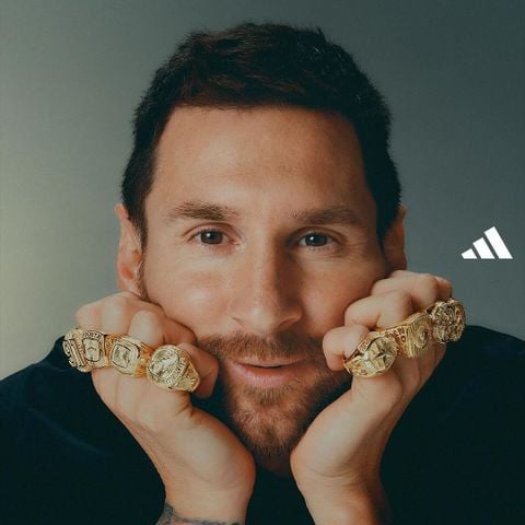 Giải mã ý nghĩa 8 chiếc nhẫn Adidas dành tặng cho Messi