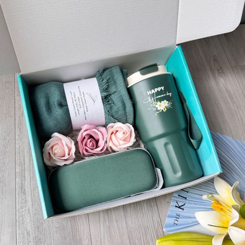 5 lý do nên tặng quà 20/10 cho mẹ của người yêu. Gợi ý 7 món quà tặng ấn tượng và ý nghĩa