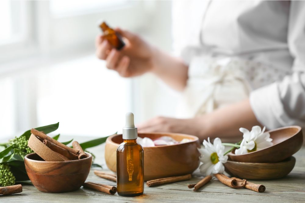 Một số lưu ý khi làm tinh dầu quế tại nhà