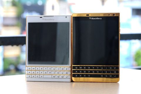 Bộ đôi BlackBerry Passport và Passport Silver mạ vàng 24K